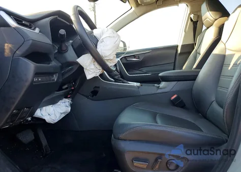 2022 Toyota Rav4 Xle Premium from USA, damaged, VIN 2T3C1RFV0NW225300